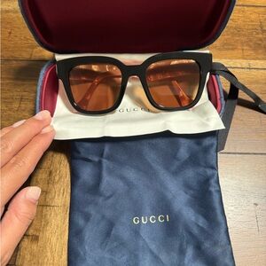 Gucci Black and Brown Sunglasses-like new!